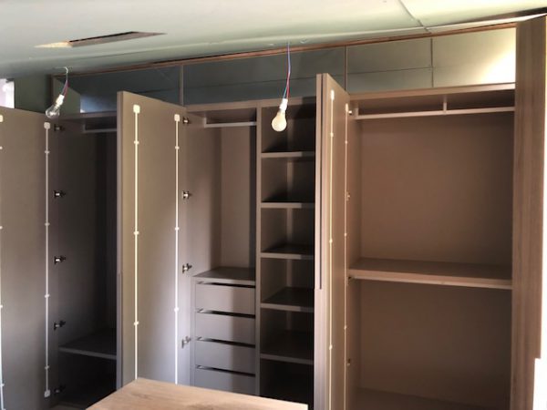 Walk-In Wardrobe in Girona