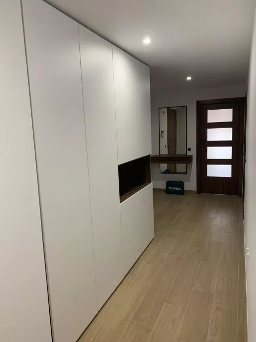 Vivienda en Tarragona armario aparador