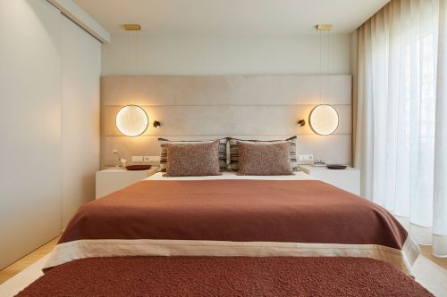 Cama matrimonio proyecto del apartamento Cervantes